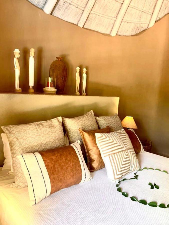 Ikhaya Lamadube Game Lodge Klipdrift エクステリア 写真