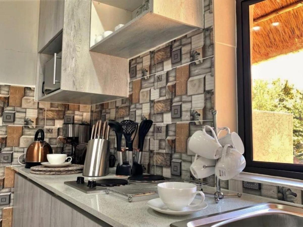 Ikhaya Lamadube Game Lodge Klipdrift エクステリア 写真